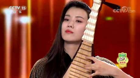 美女老师乔鹤琵琶演奏《飞逝的鹰》,唯美动听,余音绕梁